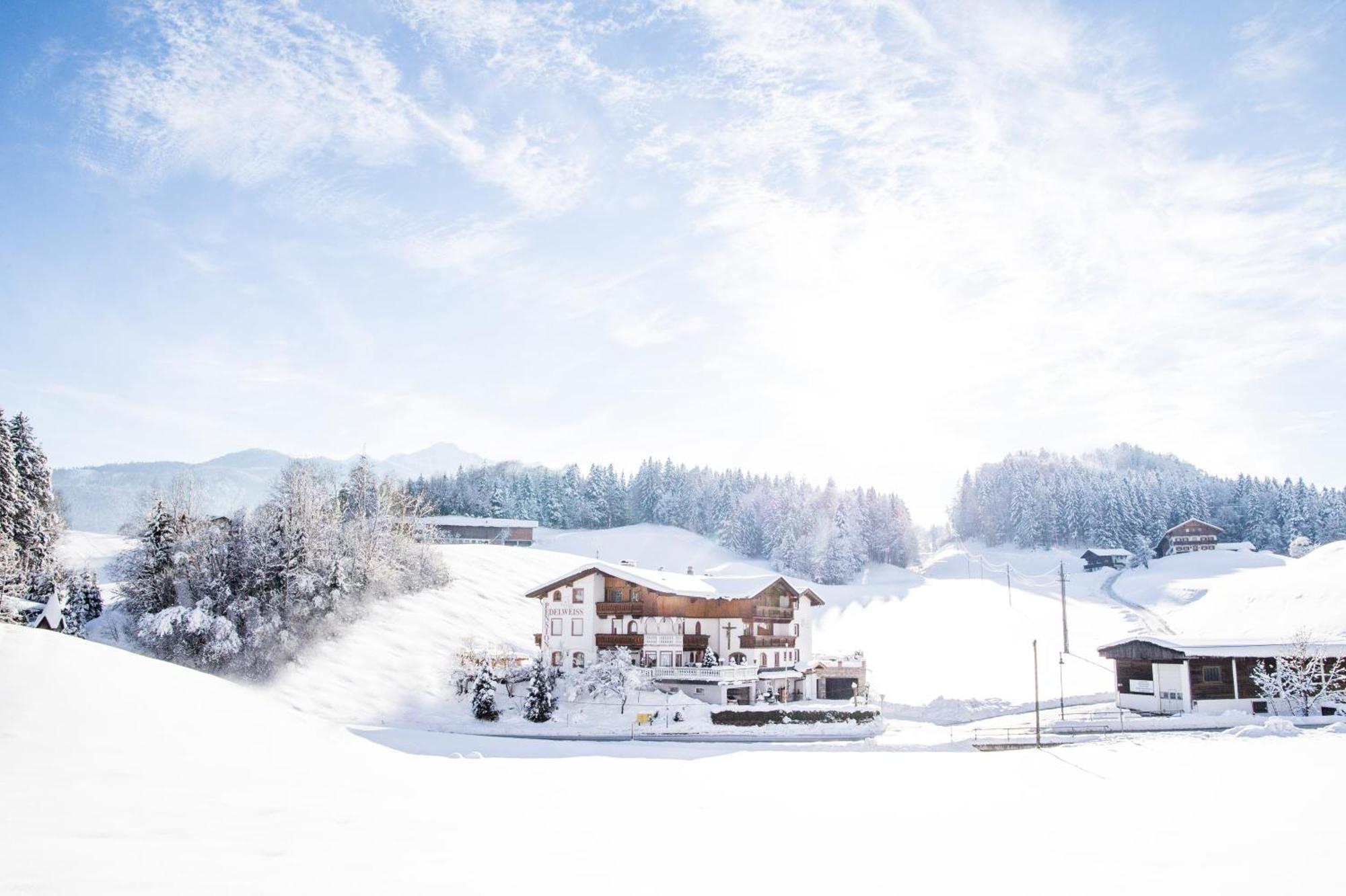 Pension Edelweiss Breitenbach am Inn Екстериор снимка
