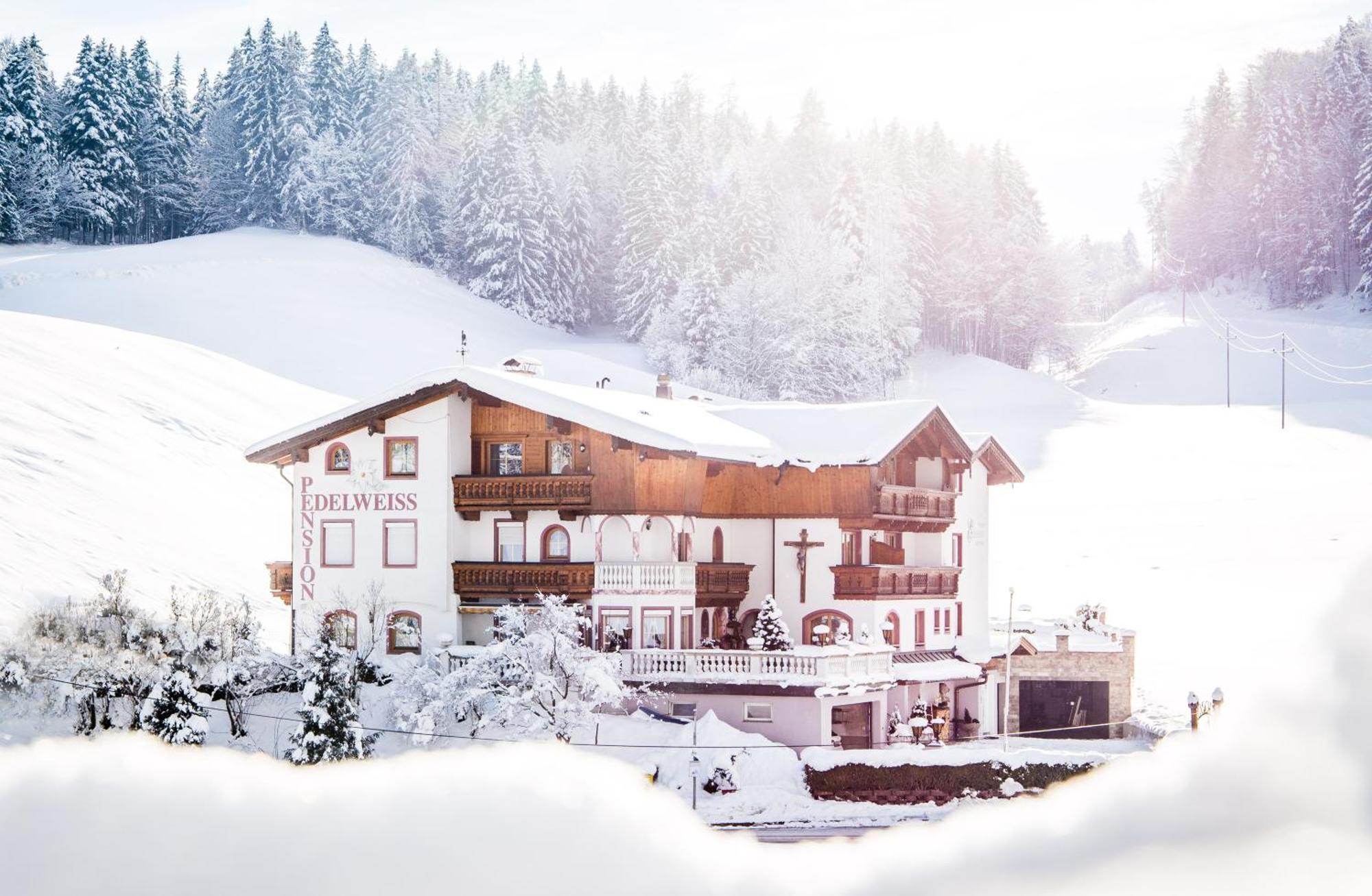 Pension Edelweiss Breitenbach am Inn Екстериор снимка