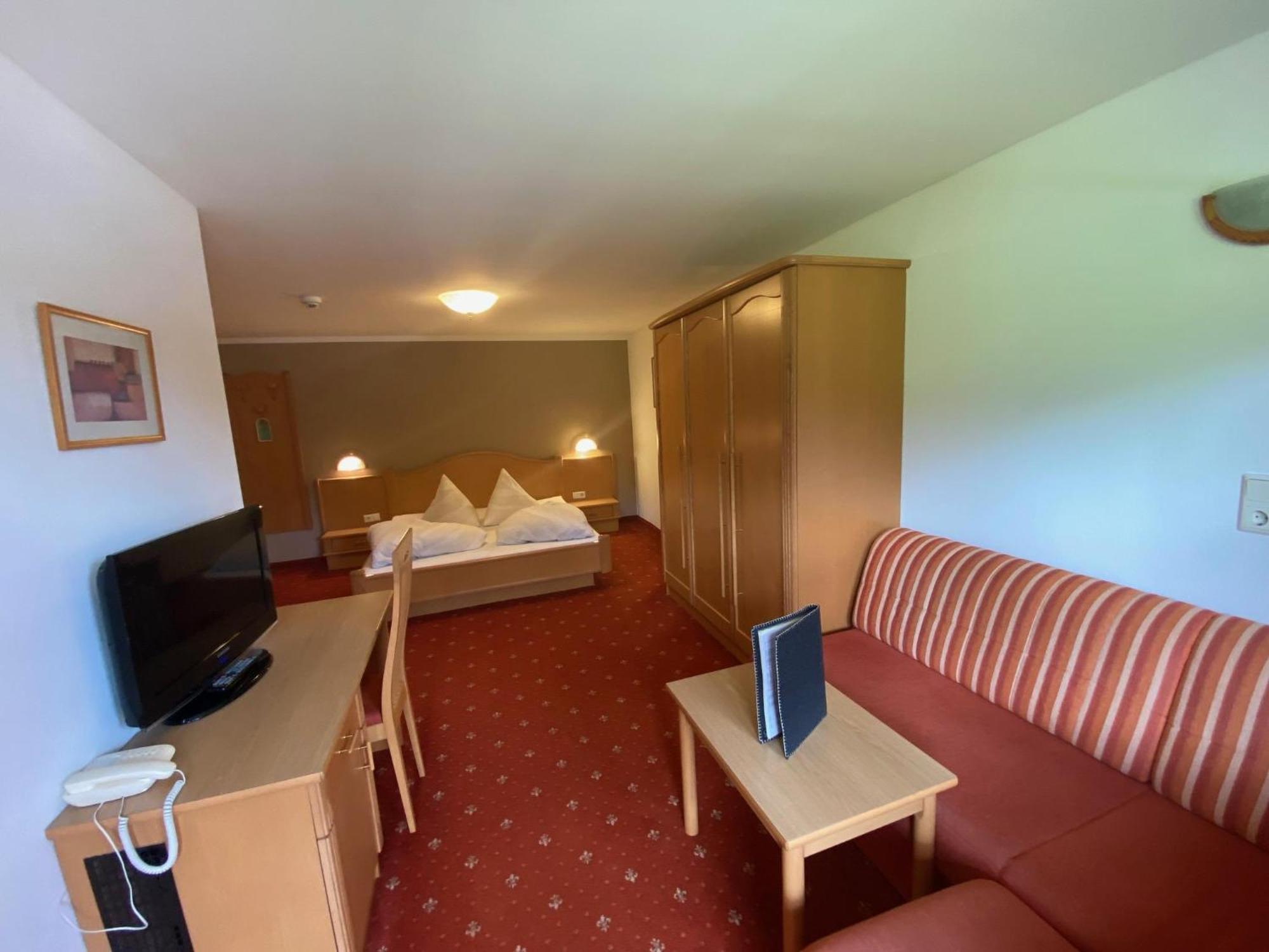 Pension Edelweiss Breitenbach am Inn Екстериор снимка