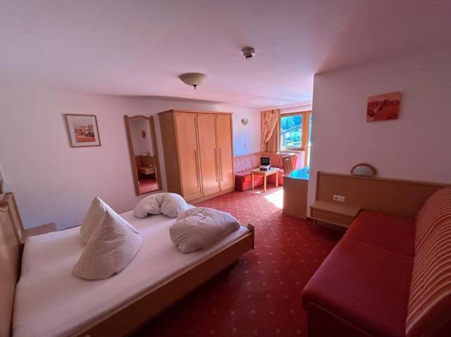 Pension Edelweiss Breitenbach am Inn Екстериор снимка