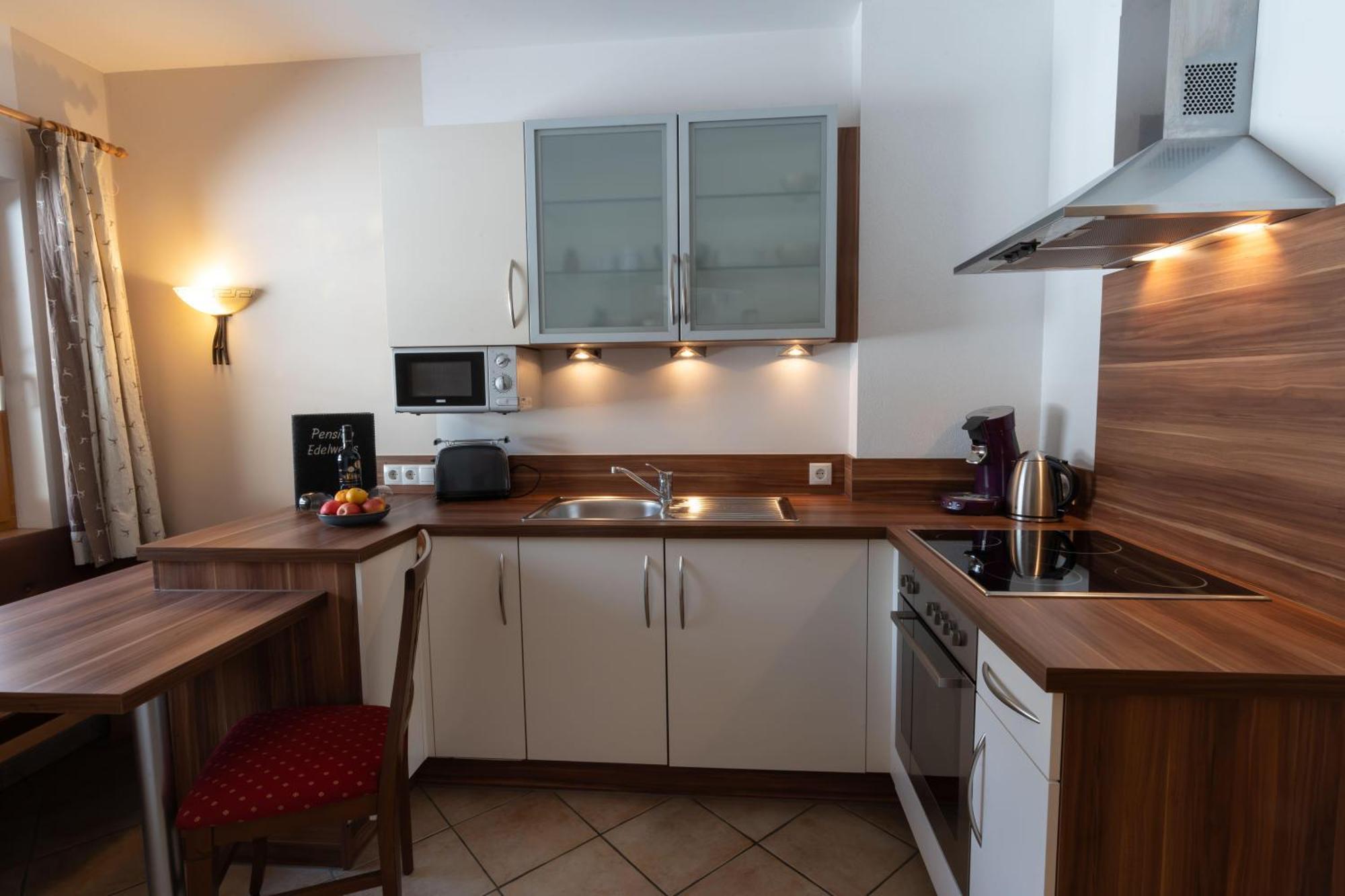 Pension Edelweiss Breitenbach am Inn Екстериор снимка