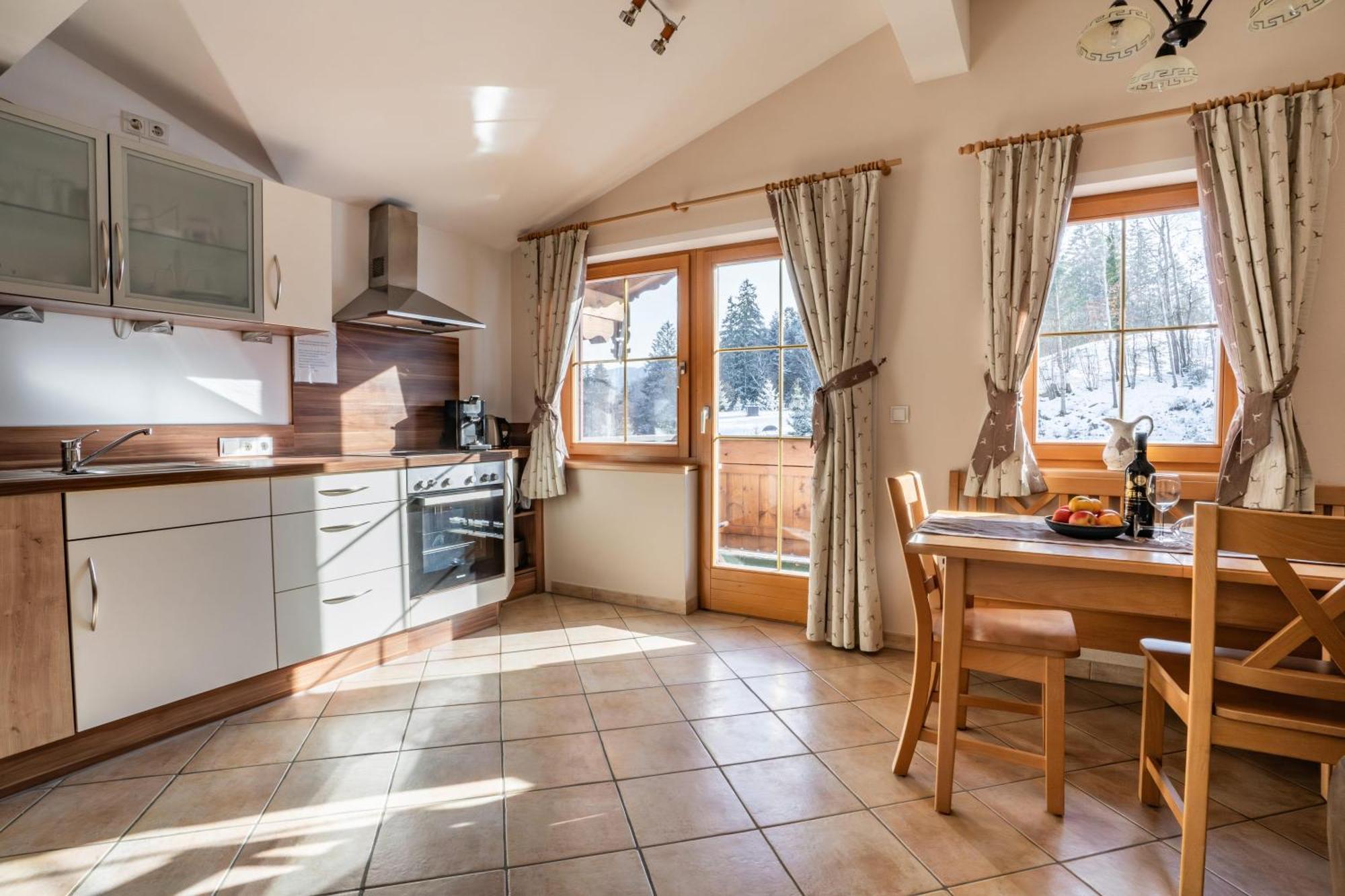 Pension Edelweiss Breitenbach am Inn Екстериор снимка
