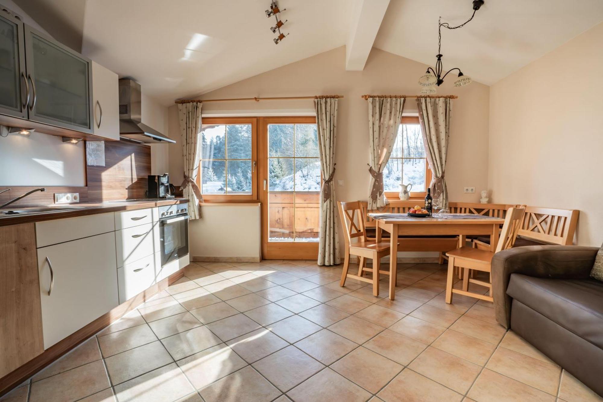 Pension Edelweiss Breitenbach am Inn Екстериор снимка