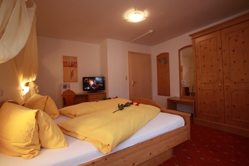 Pension Edelweiss Breitenbach am Inn Стая снимка
