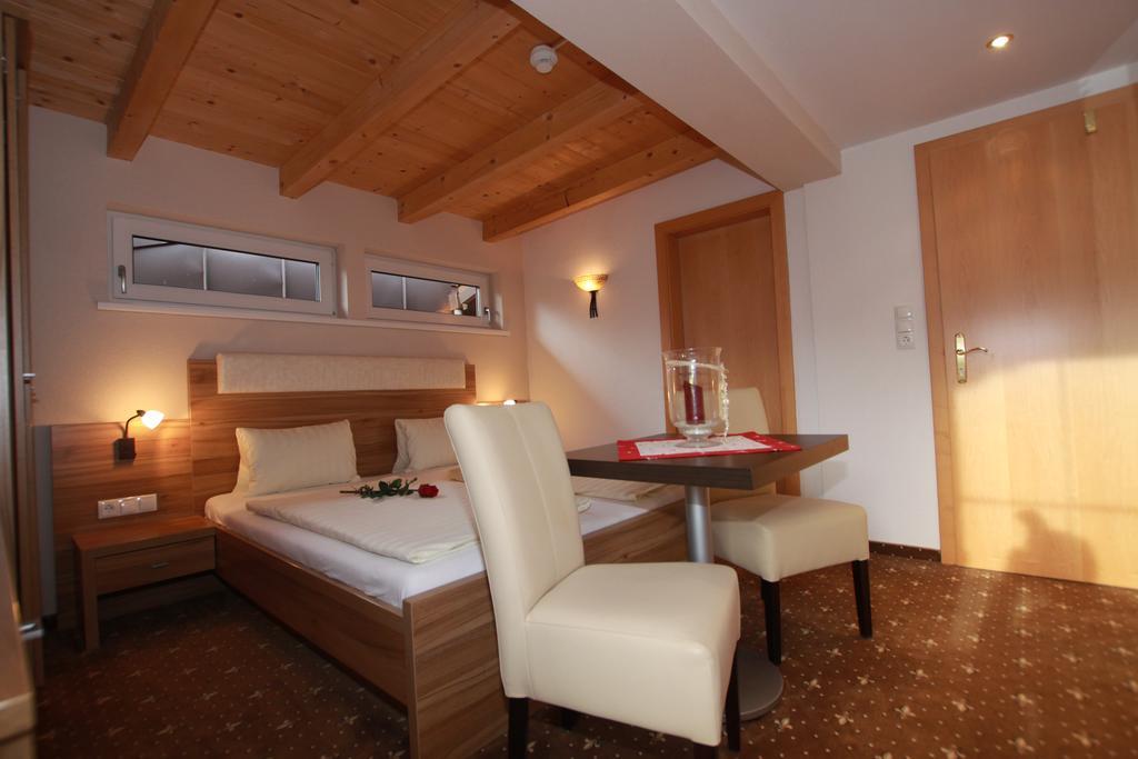 Pension Edelweiss Breitenbach am Inn Стая снимка